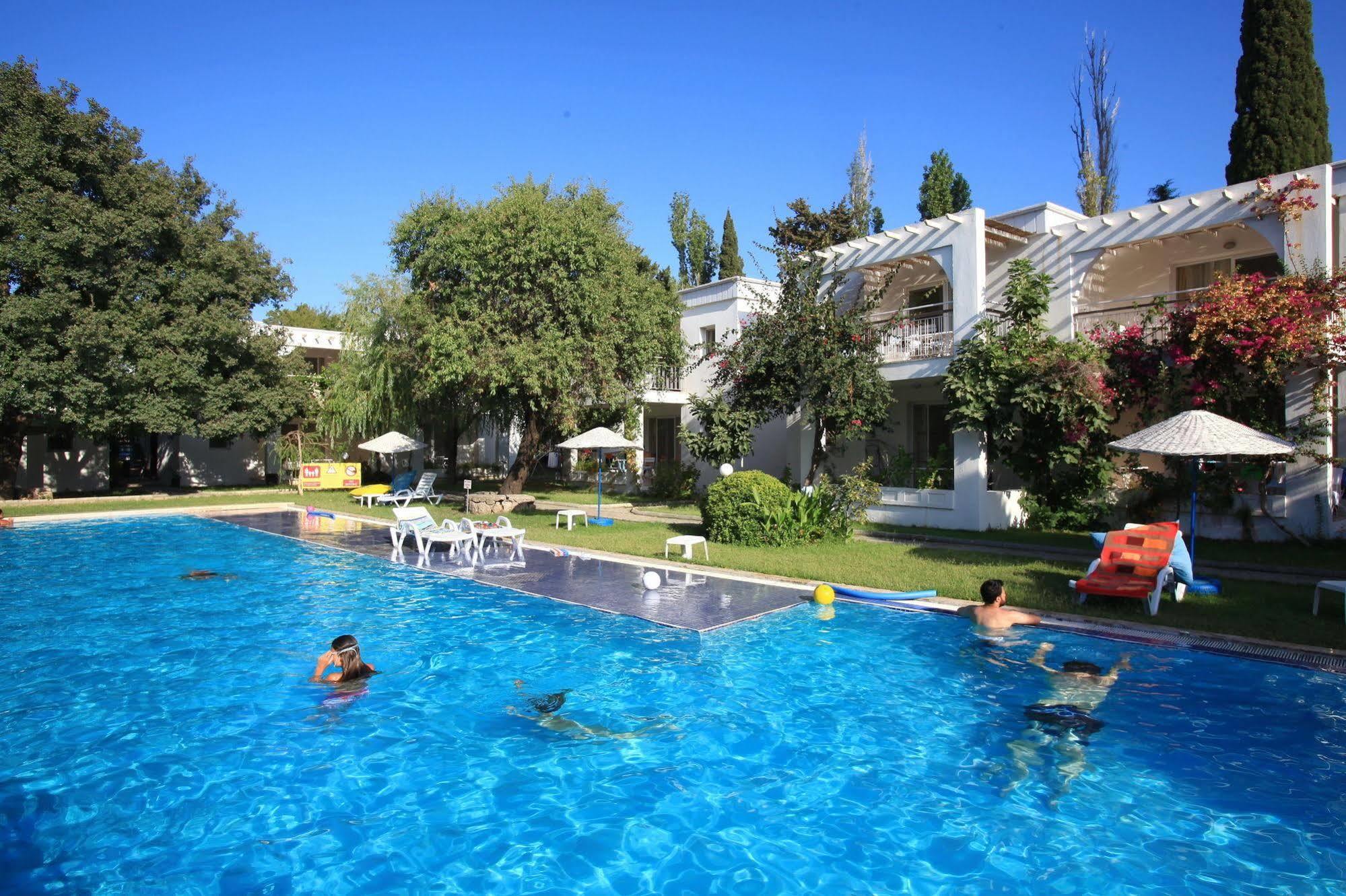 Muskebi Apart Otel Ortakent Extérieur photo